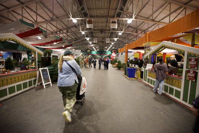 An Urban Tapestry: The Indoor Market Experience