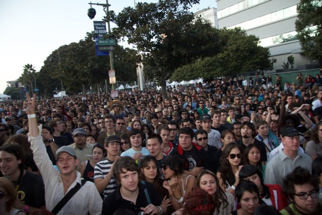 A sea of faces at the 2006 Detour concert