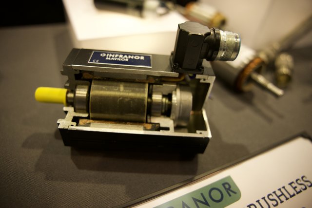 Cutting-Edge Miniature Machine at Robobusiness Expo 2023