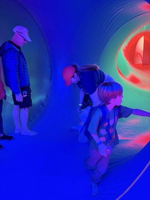 Vivid Tunnel Adventure
