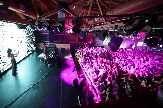 Wobbleland 2026 Festival Crowd Surges Under Purple Lights