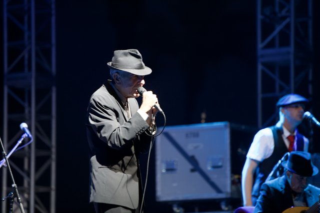 Leonard Cohen's Electrifying Solo Performance at Coachella 2009