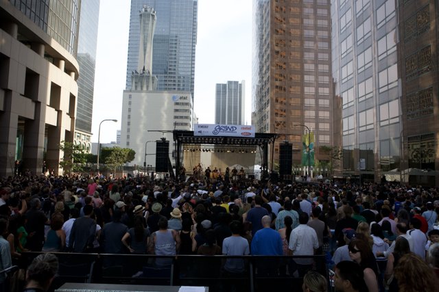 Ozomatli Concert Draws Massive Urban Crowd