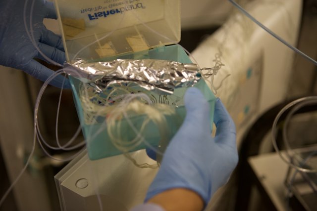 Handling Aluminum Foil in the Micro Bio Chip Lab