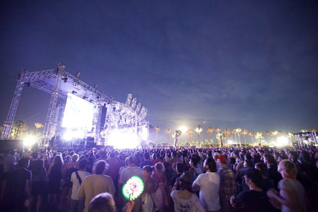 Coachella 2011: A Night of Music and Lights