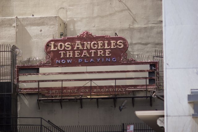 The Stunning Architecture of Los Angeles Theatre