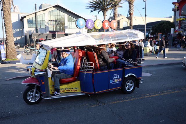 Lucky Tuk Tuk Tour Through Downtown Entertainment District