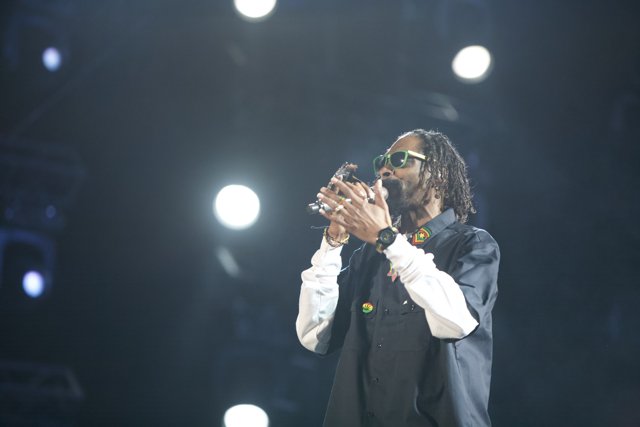 Snoop Dogg Steals the Spotlight at Coachella 2013