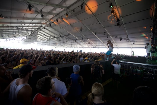 Crowd Goes Wild for Kris Allen at Coachella 2011