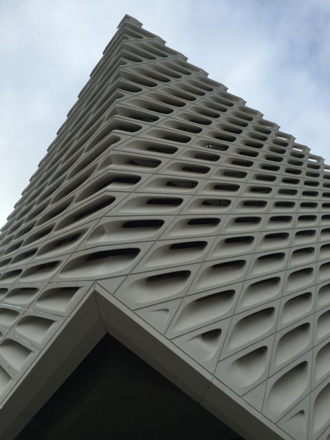 The Broad Museum: A Triangle Skyscraper in the Heart of LA