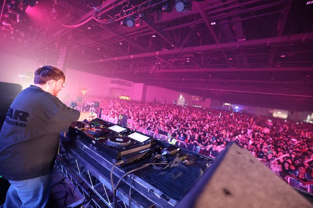DJ Commands Massive Crowd at Wobbleland Festival 2026