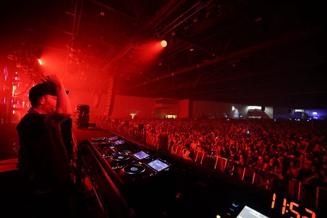 DJ Commands Massive Crowd at Wobbleland 2026