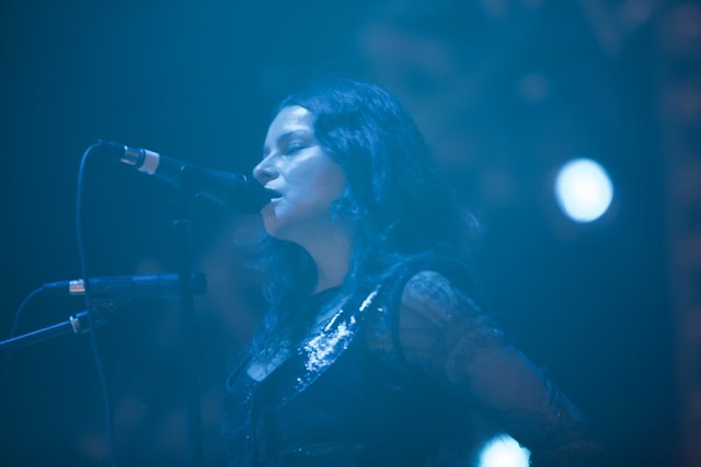 Hope Sandoval Belts it Out at Coachella 2012