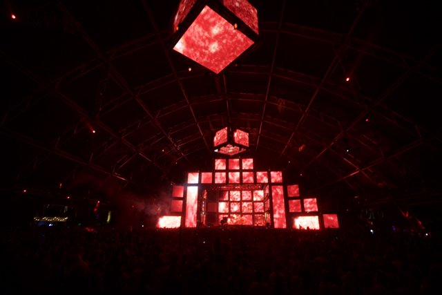 Illuminated Cube Takes Over Coachella Stage
