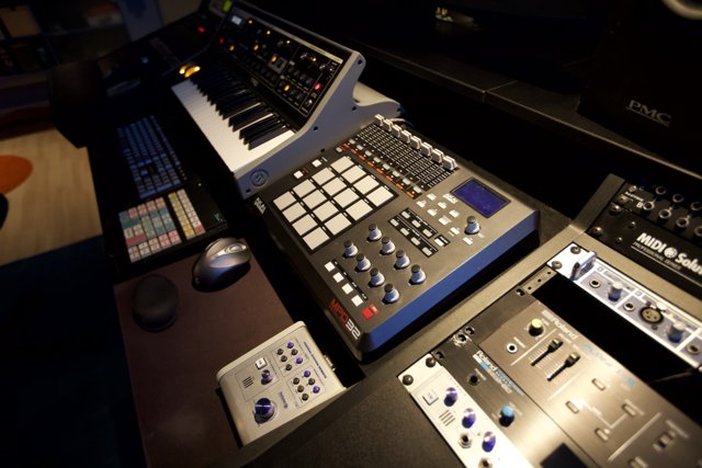 Inside the Music Studio of DJ Dan Q and Uberzone