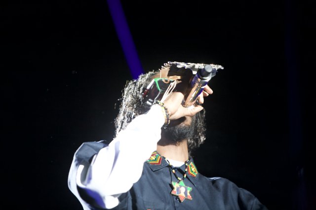 Snoop Dogg Rocks London's O2 Arena