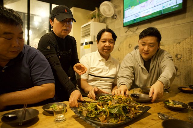 Family Feast in Seoul: The Joy of Shared Meals
