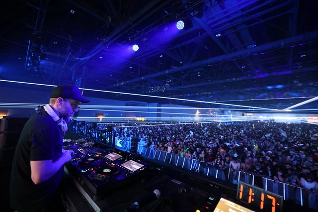 DJ Commands Massive Crowd at Wobbleland 2026