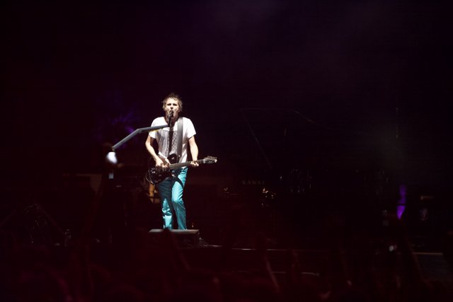 Matthew Bellamy steals the show with his guitar at Coachella