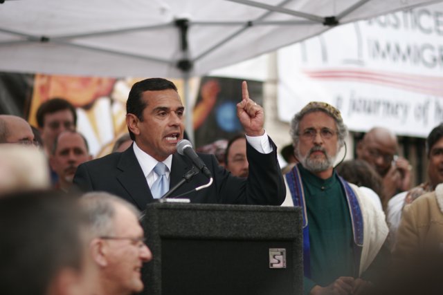 Antonio Villaraigosa delivers a powerful speech at a rally