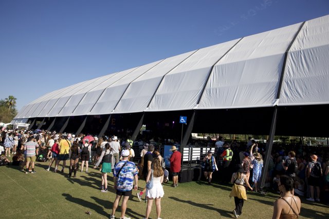 Bustling Coachella 2024: A Glimpse into Festival Fashion and Fun