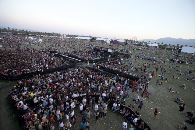 The Roaring Crowd at Coachella 2011