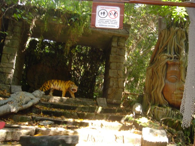 Majestic Tiger Statue in the Heart of the Jungle