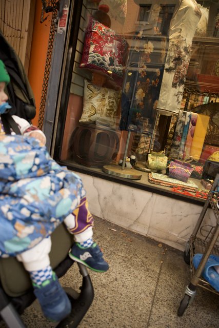 A Glimpse of Childhood in Chinatown
