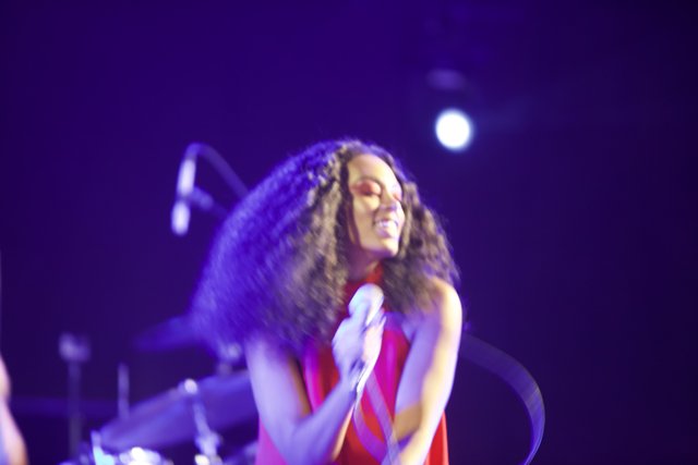 Solange rocks the stage with her vocal prowess