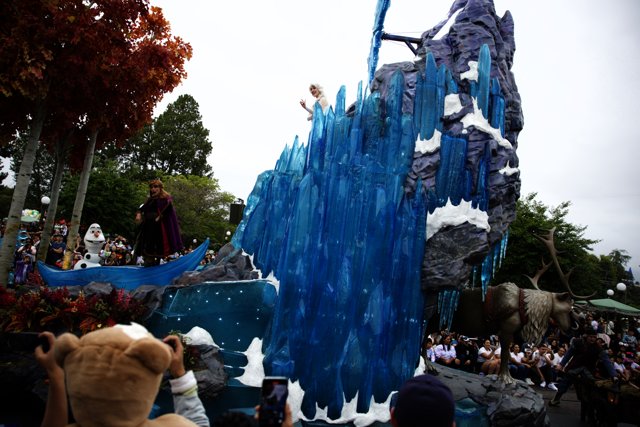 The Frosty Float Spectacle at Disneyland Parade