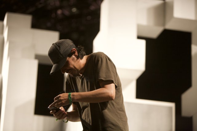 Amon Tobin: Checking His Messages