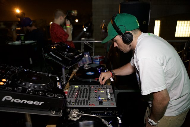 EDC DJ Mixing Magic