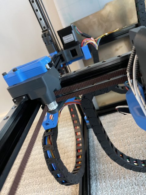 3D Printer with Attached Cable for Enhanced Functionality
