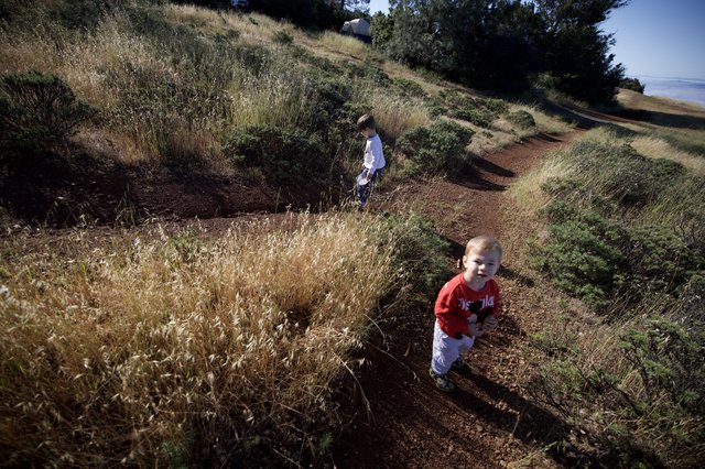 Young Explorers Hiking the Juniper Canyon Trail
