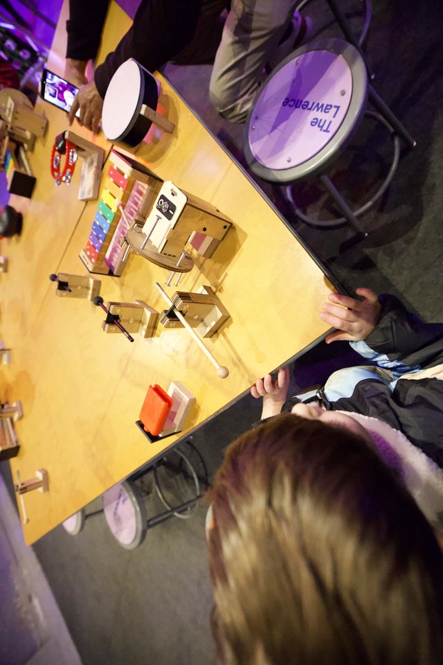 Hands-On Science Learning at Interactive Museum Exhibit