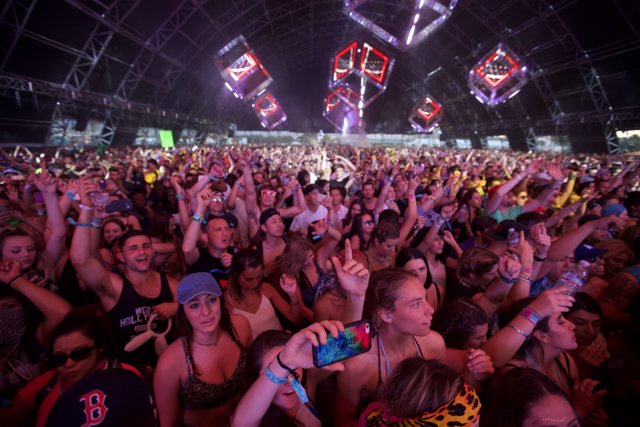 Coachella 2016: A Vibrant Music Festival Crowd