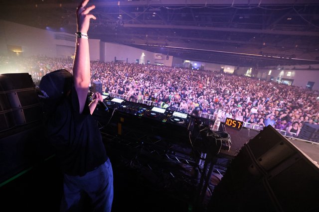 DJ Commands Massive Indoor Festival Crowd at Wobbleland
