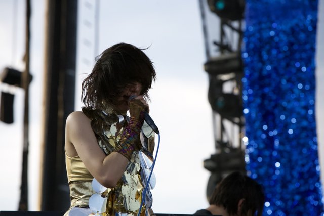 Golden Performance at Coachella 2009