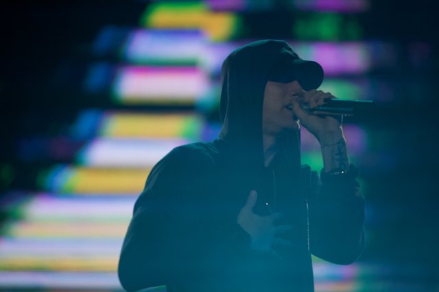Eminem Raises the Grammys Stage with his Epic Solo Performance