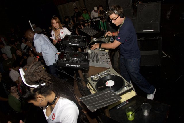 DJ Groove Master