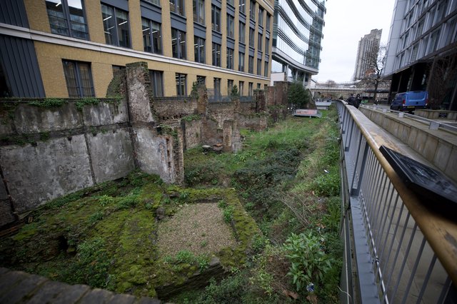 Forgotten Roman Ruins Amid Modern London Development