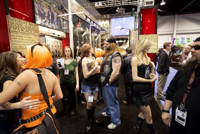 Crowd gathers at the 2009 NAMM Convention