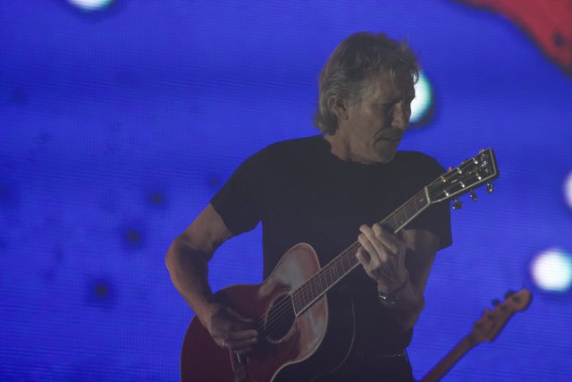 Roger Waters' Acoustic Set at Coachella