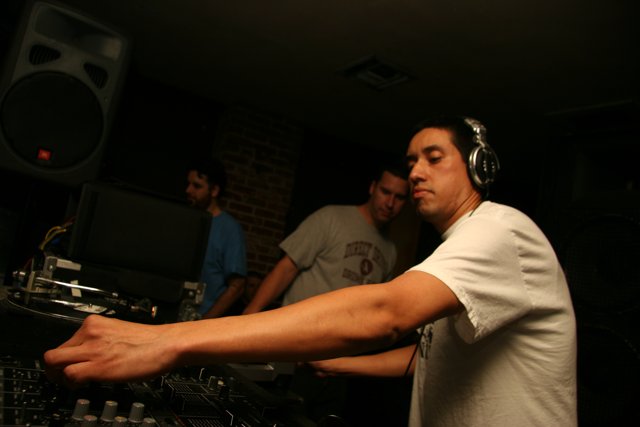 Music Maestro: Raul R on the DJ Mixer