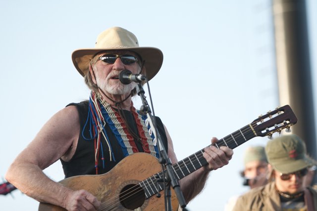 Willie Nelson Rocks the Stage