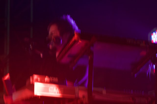 Keyboard wizard under the Lasers