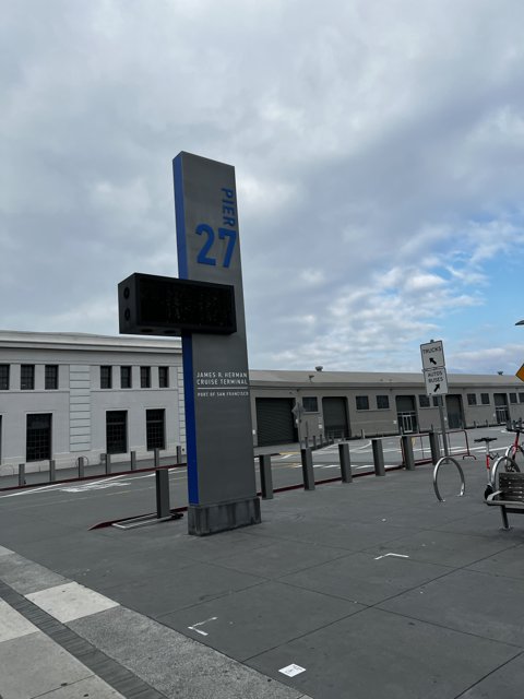 Parking at Pier 27