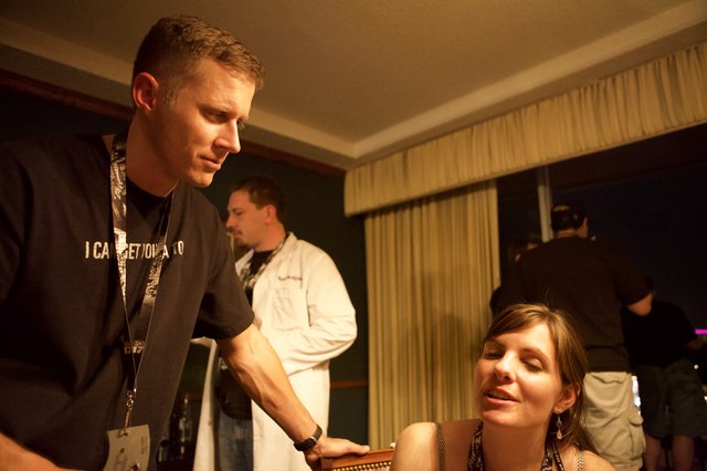 Intimate Conversation at DEF CON 17 Evening Gathering