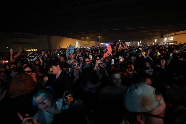 Massive Crowd Surges at Wobbleland 2026 Festival