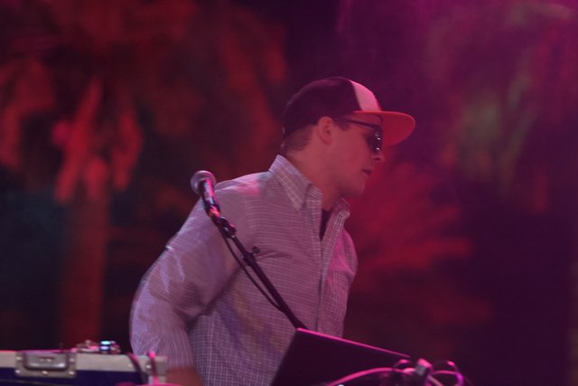 Keyboard Soloist Shines at Coachella Festival